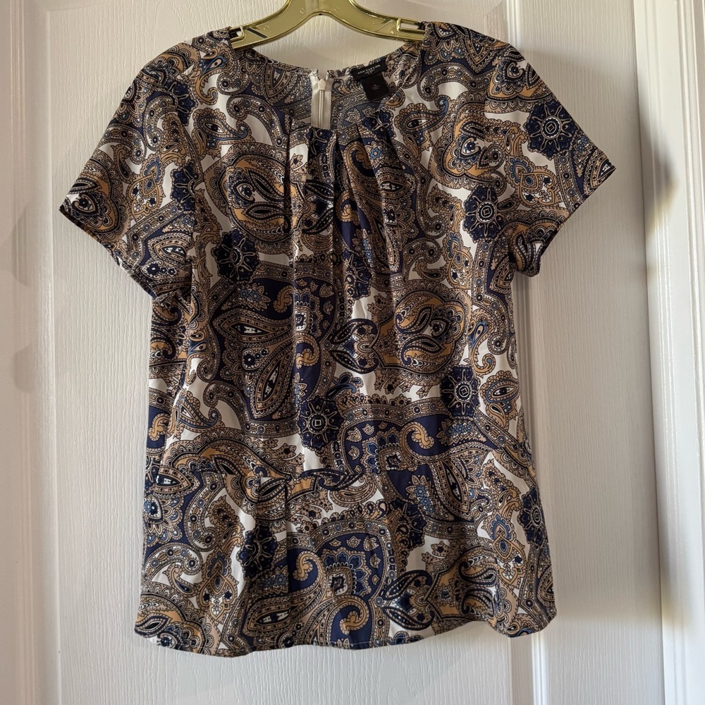 Ann Taylor Blue and Tan Paisley Top Size 12 - Picture 2 of 6